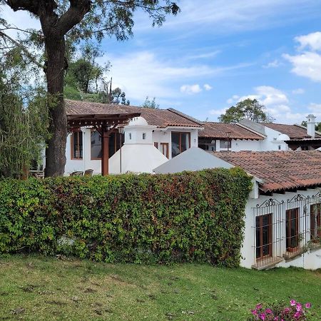 Amplia casa Antigua Guatemala con pérgola y jardín Exterior foto