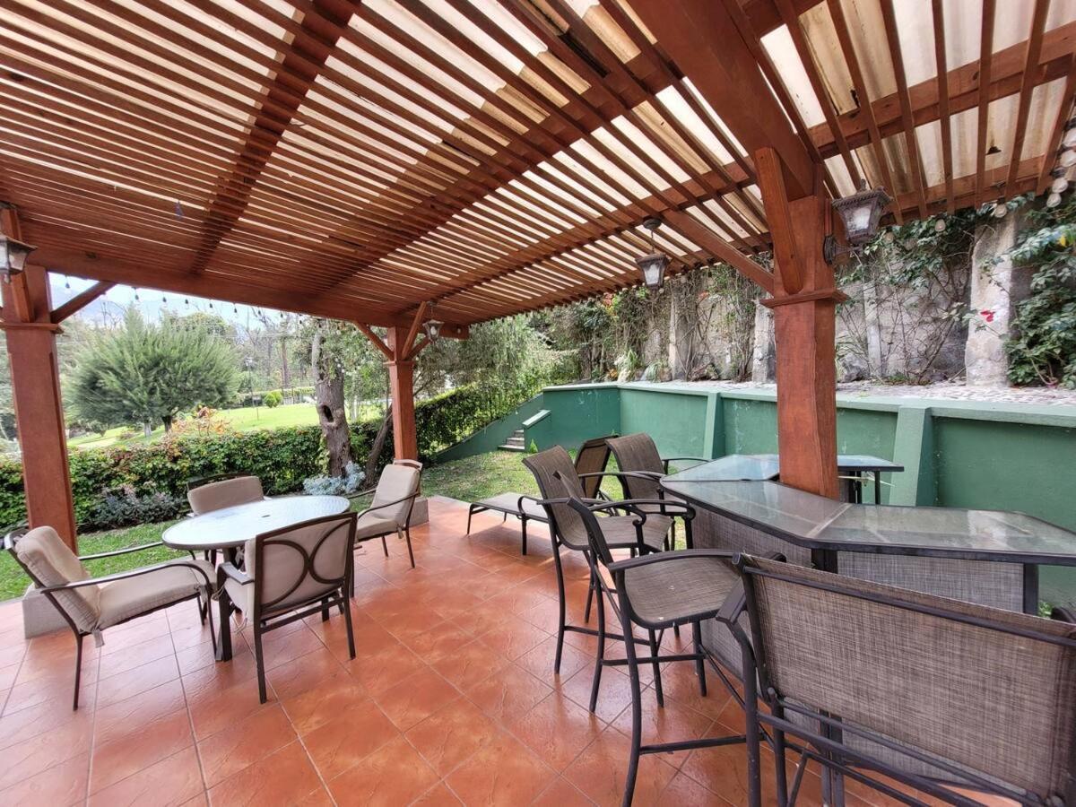 Amplia casa Antigua Guatemala con pérgola y jardín Exterior foto